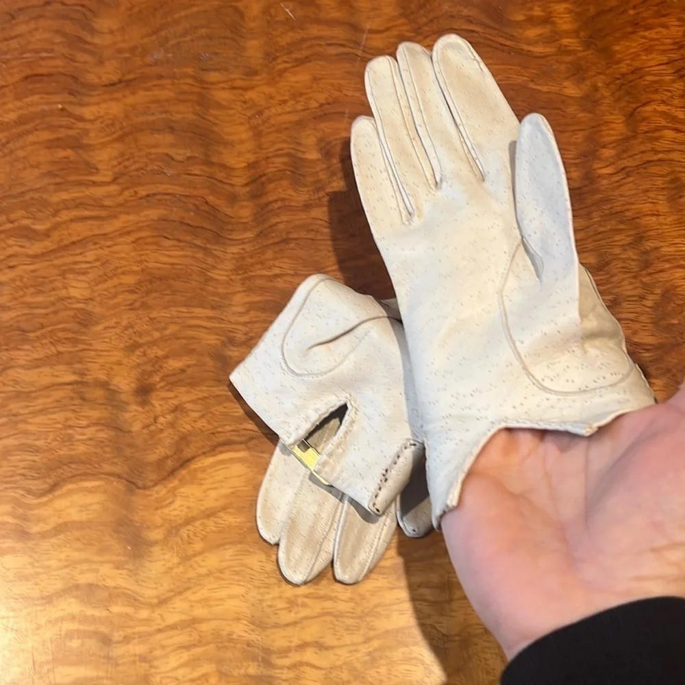 Van Raalte Sz 6.5 Vintage 8”Taupe Leather Lazer Goldtone Hardware Driver Gloves